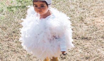 DIY Halloween Costume Idea: chicken costume