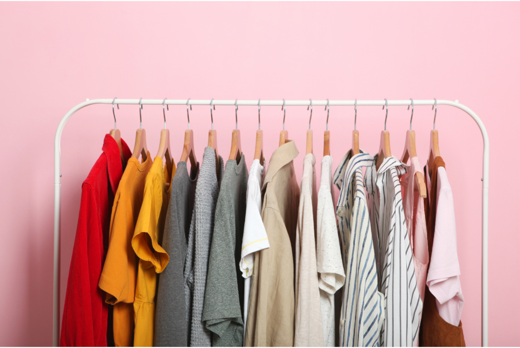 Fall Capsule Wardrobe for Busy Moms: The Ultimate Guide - MeatballMom