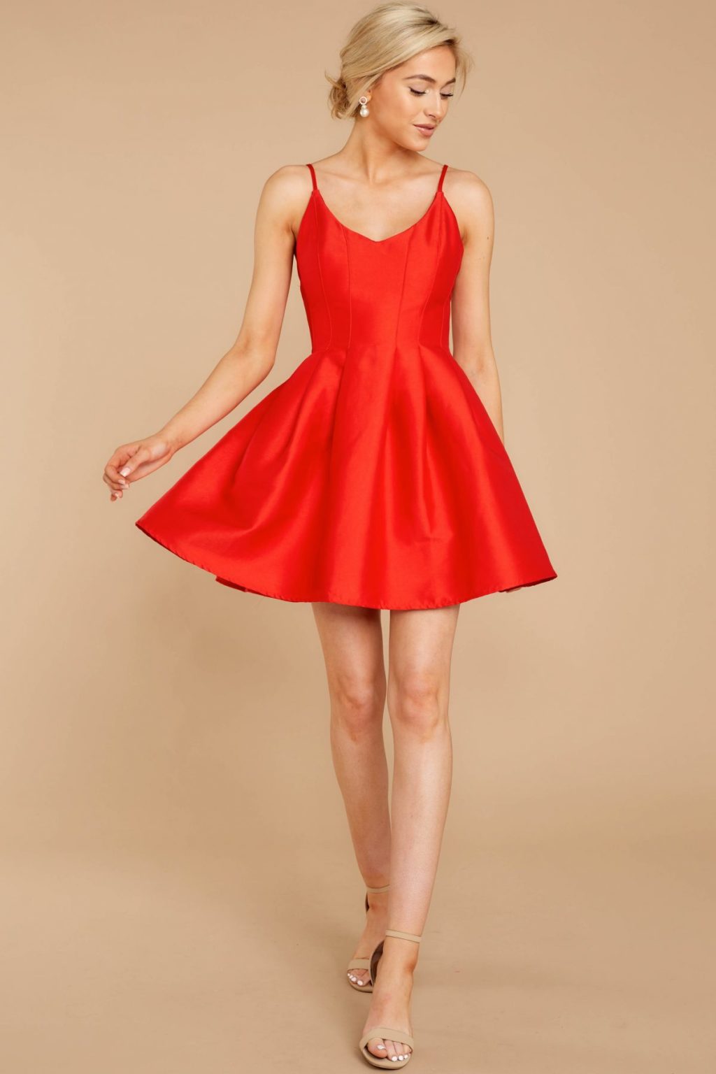 The Most Stunning Christmas Party Dresses This Year - Meatball Mom