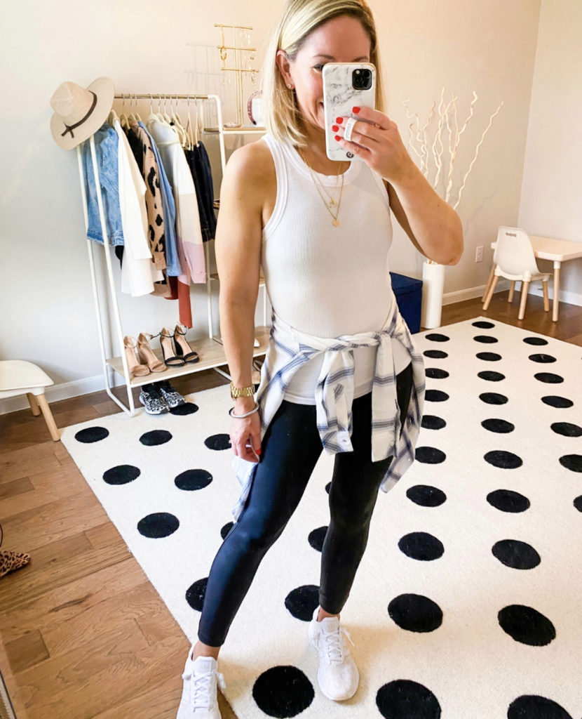 Black Leggings with White Sleeveless Top Outfits (5 ideas & outfits)