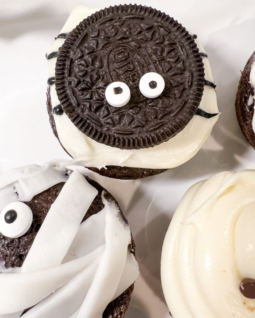 spider-halloween-cupcakes