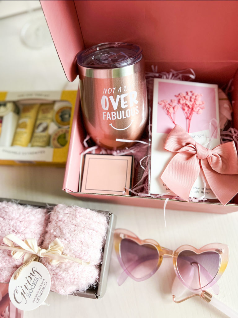 valentines-day-gifts-for-her-gift-set